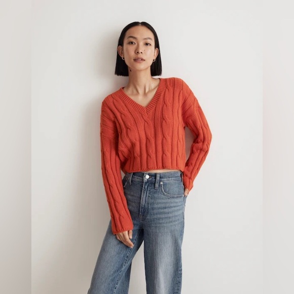 Madewell Cable-Knit V-Neck Crop Cozy Fall Knit Sweater In Roasted Squash - Picture 9 of 12